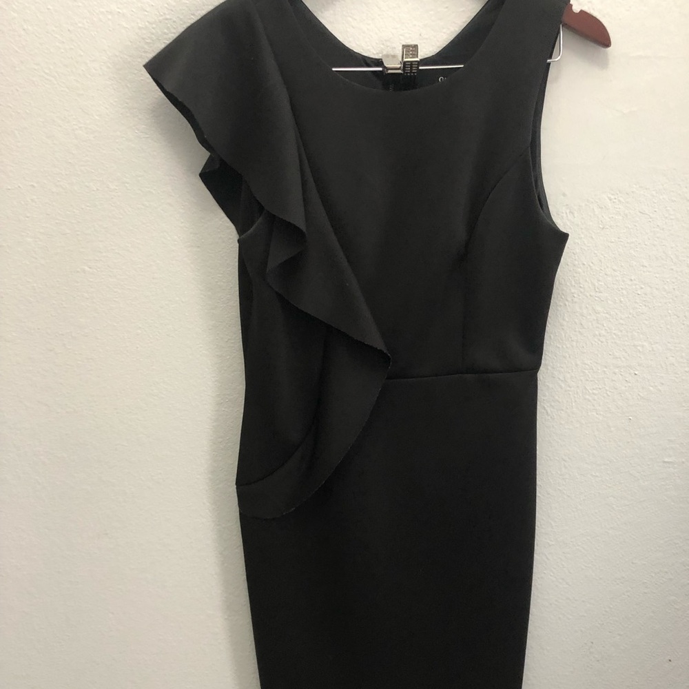 Gianni Bini black  dress with ruffle pattern